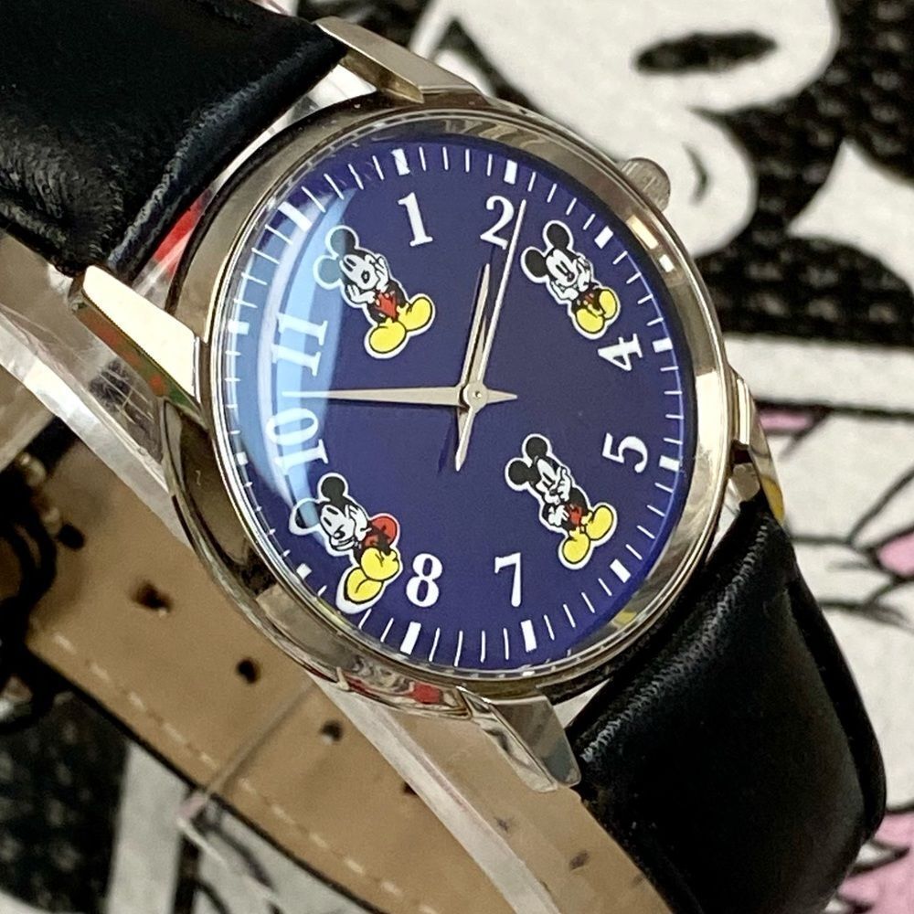 Vintage Fossil X Disney Mickey Mouse Color Changing “Mood” Watch - Picture 5 of 16